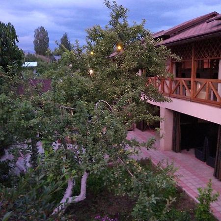 Guest House Albatros Cholpon-Ata Kültér fotó